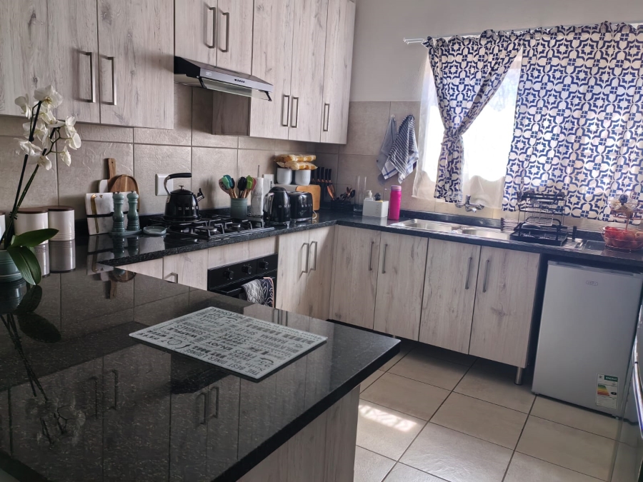 To Let 3 Bedroom Property for Rent in Waterval East North West